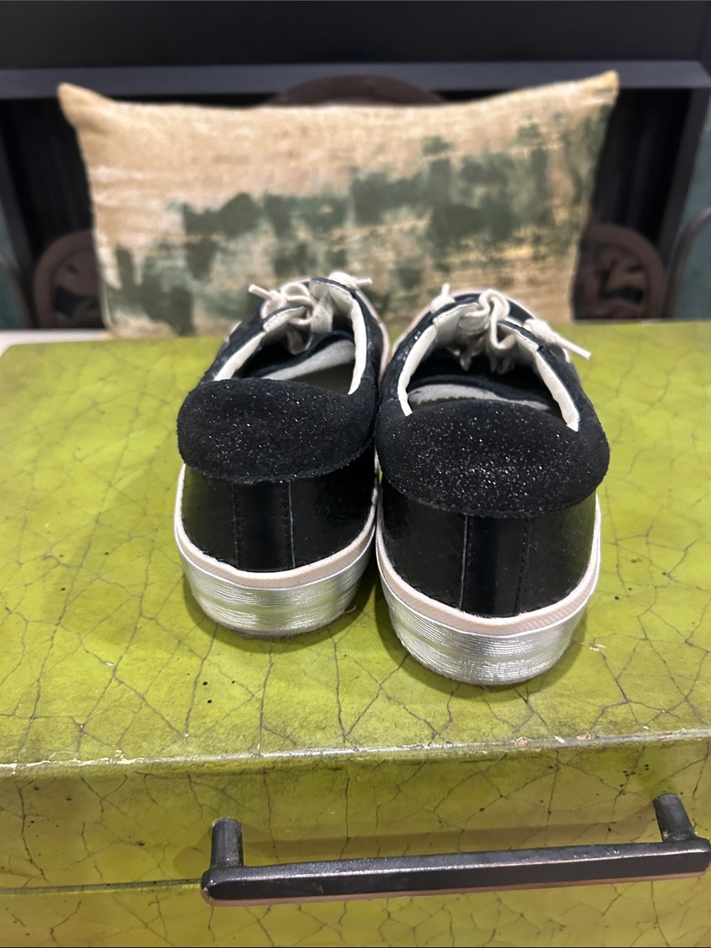 Dolce Vita - 8.5 Black Low-Top Sneakers with Gum Sole and Cream Laces NWOT - Picture 3 of 5
